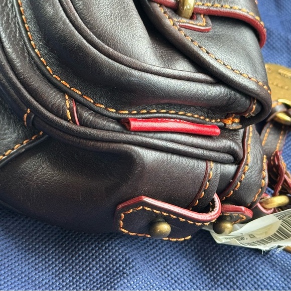 RARE Vintage Dooney & Bourke Brown Pebbled Leather Banana Shoulder Bag - Picture 7 of 15